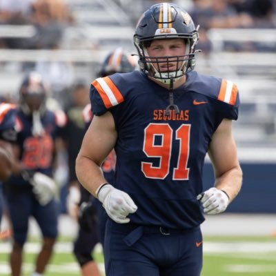College of the Sequoias DE 6’4 250 #91 3 for 2 haydenscott072@gmail.com December Grad