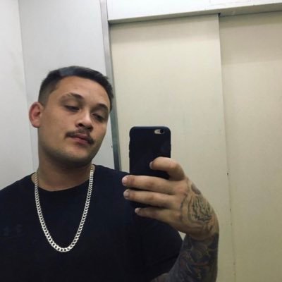 Ando recuando pra não da visão a cego...✌🏼💰💍