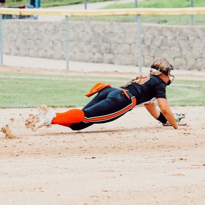 andi_wborn's profile picture. 2026|Middle Infield/First Base| Macon R-1 High School|3.952 GPA| @andiwborn30@gmail.com
