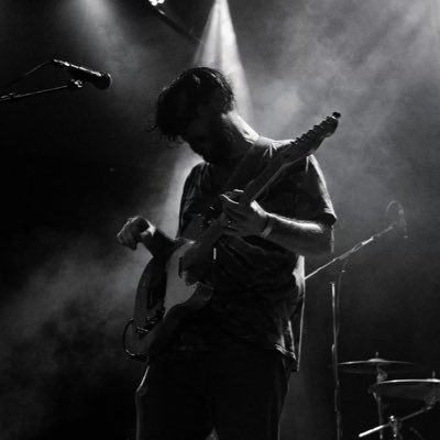 travdalorian's profile picture. 🌙 🎸🎮🏀🍕🍜