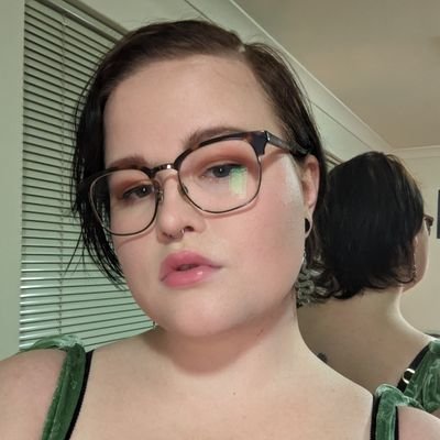 Non binary | Queer | Mentally ill Player of games, procrastinator of uni