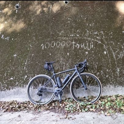 ロードバイク。もっと早く始めてたらよかった。
(*´▽｀*)
50過ぎて自転車ばかり乗ってます。