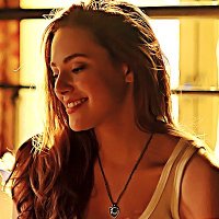 CJ. (@gleexkween) 's Twitter Profile