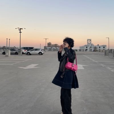 Nietche8's profile picture. Deseo compartir lo que mi mente y corazón intentan descifrar con conceptos que espero se logren palpar || Poesía que ojalá puedan disfrutar