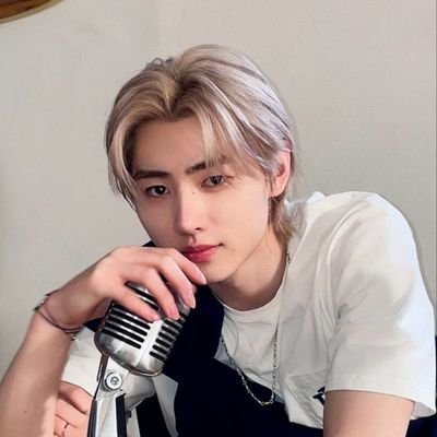 ♥️ walang saysay ang panalangin ko, kung di ako ang hahanapin mo.
🌸 lowkey a bloom
@hoonieschin 's 🎒 account