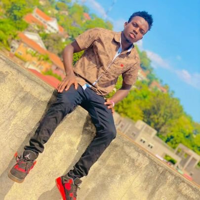 AbahoAdens's profile picture. music 
uk 4 2yrs
idian business 
now in pari