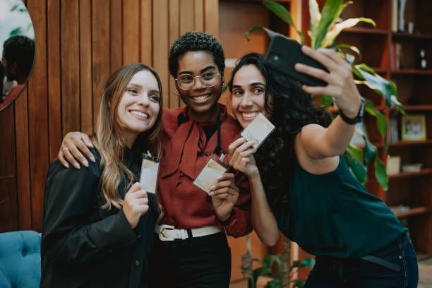 goshnshji13's profile picture. 普段ライブして小銭稼いでいます、もしよかったら見るだけ見に来て下さい💜