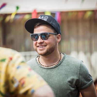 VBundulas's profile picture. iOS engineer 🚀