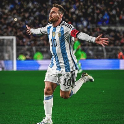 Digital Marketer👦🏽🖥️|| NFTs🤩 || Messi 🐐⚽|| Gamer 🎮||Ass🍑|| Chelsea FC💙