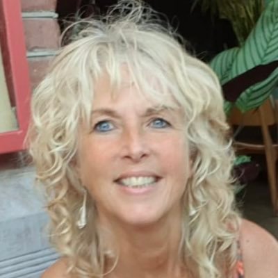 Levensgenieter, hou van vakantie, koken (en opeten), wandelen, natuur, sauna, terrasjes,uit eten | communicatieadviseur | vrijwilliger webcare @rodekruisnl