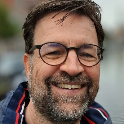 Father of Floren |  .NET Software engineer and PowerShell scripter | Loves photographing, faces, cats and cognitive psychology | Lifelong learner | ISTJ