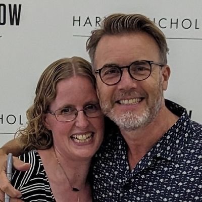 Huge Take That fan. Met Mark Owen 17.11.18. Gary followed me 09.10.20! 😃 Zoom chat with Gary 21.12.20! Music makes things better 🥰
