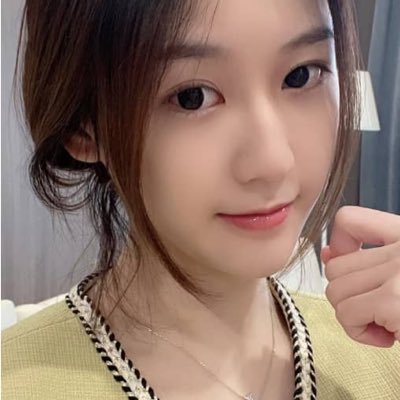 Ef49CbNRrU7Jl's profile picture. 