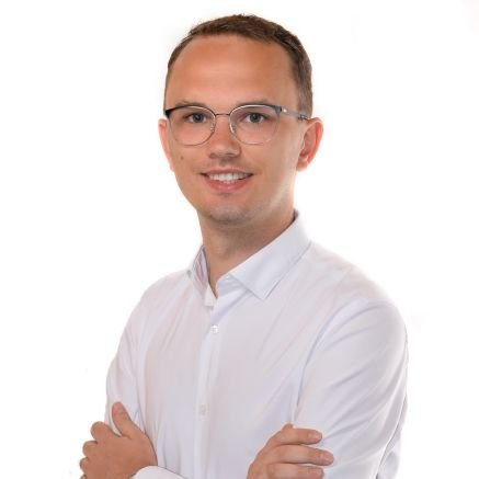 Członek Polska 2050 Szymona Hołowni.
#Polska2050SzymonaHołowni