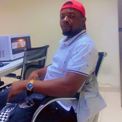 Arii17Sylvester's profile picture. 