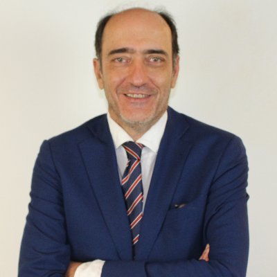 Dormo poco, scrivo tanto, penso spesso. Faccio https://t.co/9kIITUNXtc e @FormatLab