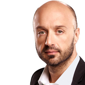 Ciao sono fratelo gemelo di Joe Bastianich e volio dare a te miei consili. ..mani in aria.  #burodiarachide