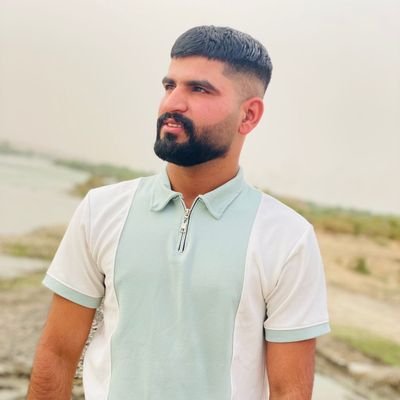 گن مع من يراك كافياً
