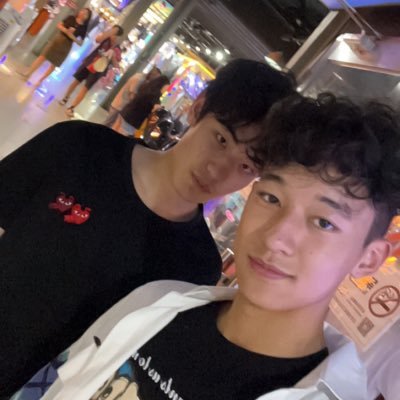 Unassed1's profile picture. 18