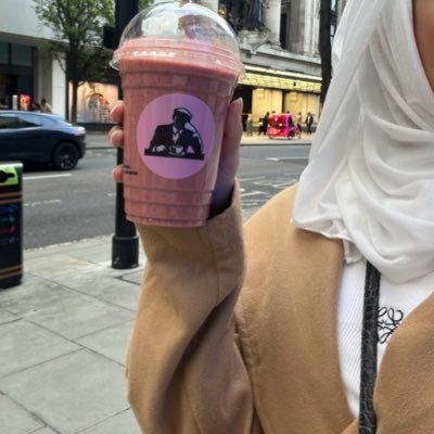 amal7181687311's profile picture. الله يديم 🤍