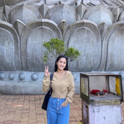 Ikhemutiara's profile picture. suck!