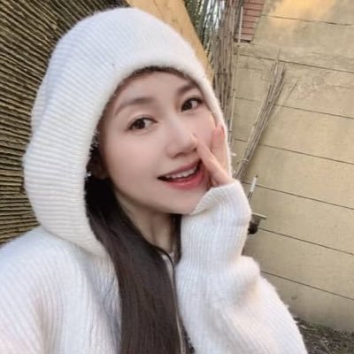 lIY6wFlsVo6Vh's profile picture. 