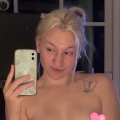 River Nymph(o) 🇺🇸 🇩🇪 Bi 🧚🏻‍♀️ College Student 🫶🏻 @venuss_unhinged $5 dm fee for a response cashapp: venusssteele