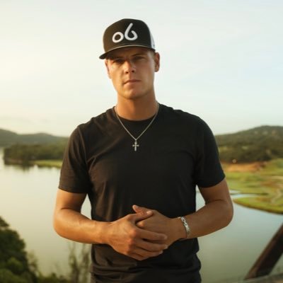 Country music artist. “Austin” album available now (Link in bio)🤘🏼🎶