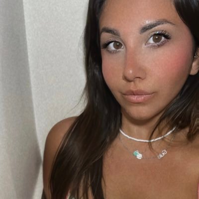 justgiupi's profile picture. Sono sempre Giulia, in versione più esaurita, forse 😈  circolerà di @giulialbapid