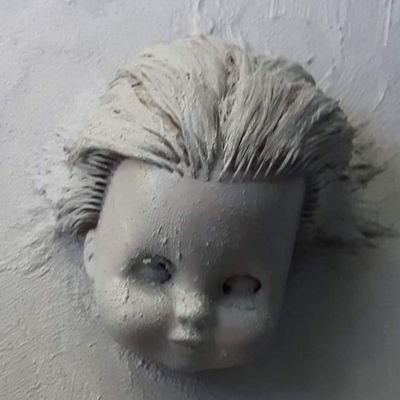 MilaMilnesium's profile picture. Bärtierchen im Tönnchen-Stadium. Gießt mich, wenn alles wieder ok ist.