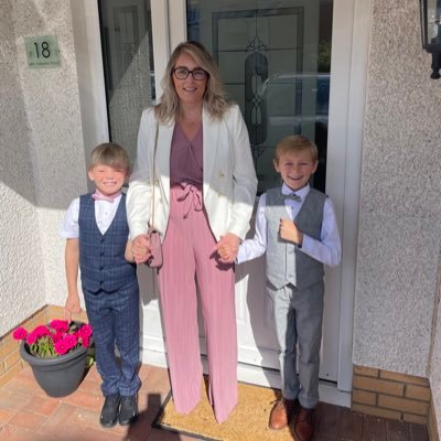 Community Pharmacist and now Primary Care Pharmacist IP💊💉🩹🦠🧬🩺📒 mum of boys 💚💚 🐱 Celtic ☘️⚽️all views are my own 👩🏼‍💼