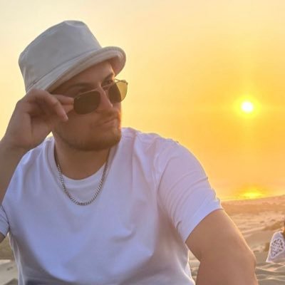 MetinTogar's profile picture. 