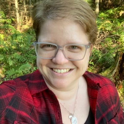 Knitter, writer, teacher, PhD. Knows enough about serial killers to make people nervous. NaNoWriMo ML for USA :: Michigan :: Upper Peninsula. She/they 🖤🤍💜