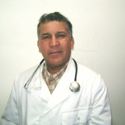 Médico chileno, titulado en la Universidad complutense de Madrid y con estudios en la Universidad de la Habana.