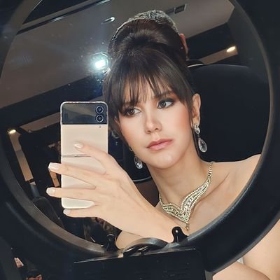 NatyzucaFaria's profile picture. Modelo 📷 | piloto de avião ✈️ 

insta @nataliacamposfaria