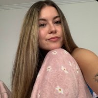violeta🍓 (@strwverryfields) 's Twitter Profile