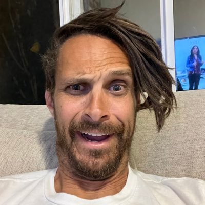 AlwayssDragon's profile picture. 