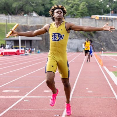 Tri-Athlete🏀🏈🏃🏾‍♂️6’0 C/O 2023 SWD Alumni💙💛, 2x National Champ, 7x State Champ