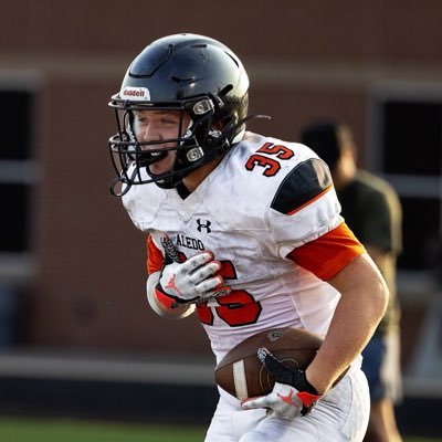 Aledo ‘26 | #39 & 35| RB/LB | 5’9”/189 pounds| Wrestling at 190 / GPA 3.41 /  When you don’t give up, you cannot fail. @ocrobbyjones @RecruitAledo