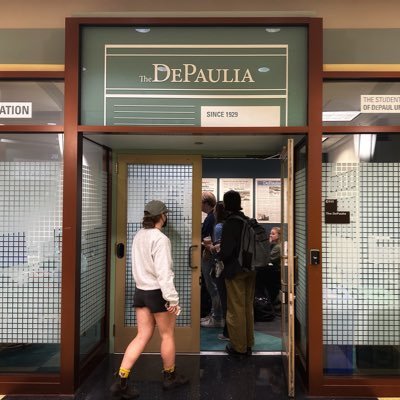 New adviser for @thedepaulia at @depaulJOUR @CMNDepaul + national writer & visual journalist for the AP. Long ago: “Go Blue!” meets @columbiajourn.