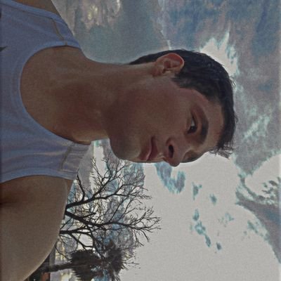 damezcu2a's profile picture. 🧐