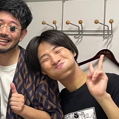 あくびぼうや(芸歴6年目 / 吉本興業) ボケ:浜川聞(2000年9月30日)ツッコミ:池田京橋 (2001年1月6日) ライブ等の連絡はDM又はこちらのメールアドレスまでikedakyobashi@gmail.com