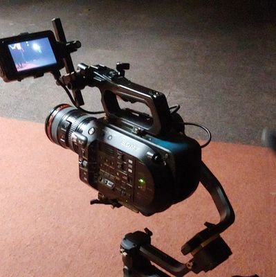 _thatcaramelboy's profile picture. Cinematographer 🎥
Loves Basketball 💓⛹️
Production Assistant 🎬