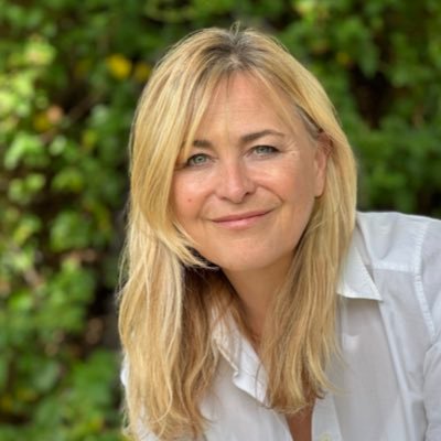 Presenter, author, producer, keynote speaker, rewilding consultant, conservationist & sustainability campaigner & mum 🍃 Contact via @TP_Producer @BathLitAgency