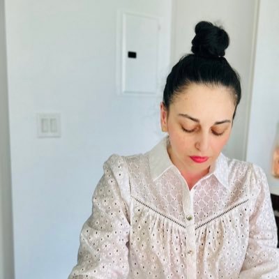 golroksalehi's profile picture. I am a painter