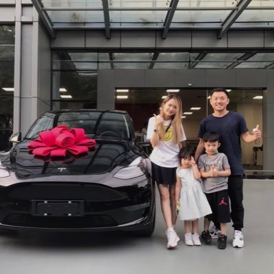 TSLA Model Y owner and car enthusiast. Long time $TSLA and crypto holder. Family of four and currently residing in GZ China.