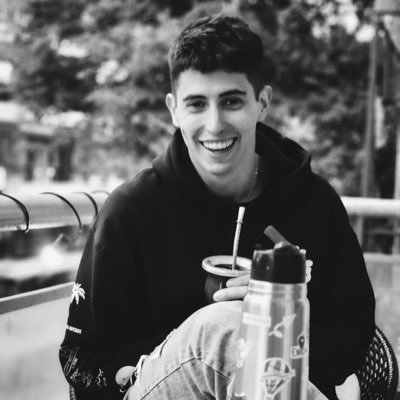 V_Diego_'s profile picture. ~Siempre llego tarde~ Dev ☕️💻 Ingeniero en Alimentos 🍊🌾
