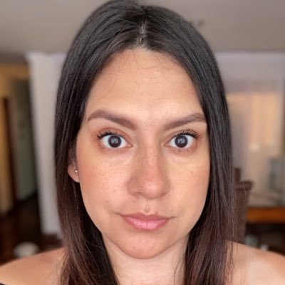 Traductora y estudiante de psicología 7to ciclo. Anti- cultura de la dieta. Por aquí hablo (quejo) de todo