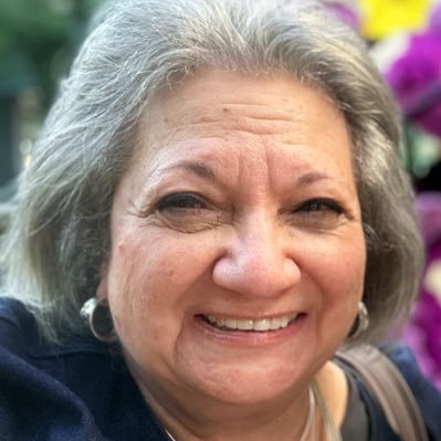 Mom, Aunt, Cousin, Friend. Retired (8th Gr.Hist), Mid School Administrator. Brooklyn, NY native. Outlander fan, museum junkie. Love my two homes NY and SA!