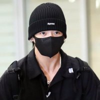 ʟᴀʏᴏ(ꪜ)♡ ᴬʳᵐʸ (@btskus7) 's Twitter Profile